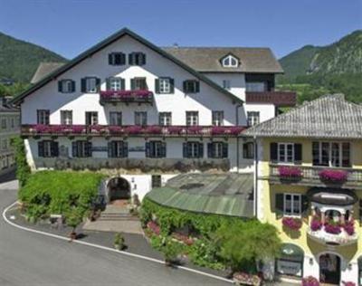 фото отеля Hotel Gasthof Zur Post St. Gilgen