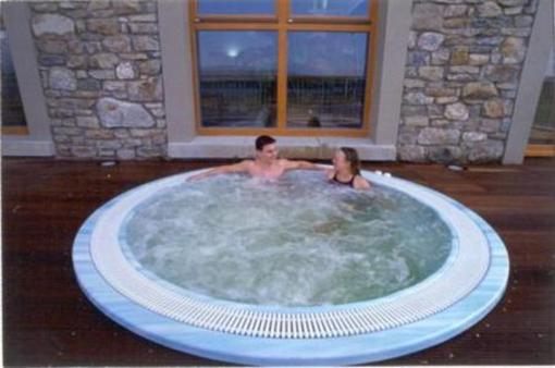 фото отеля Ramada Hotel and Suites Lough Allen Drumshanbo
