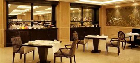 фото отеля Diplomatic Park Suites