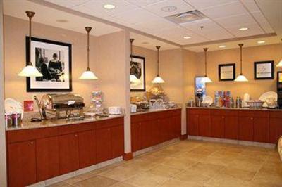 фото отеля Hampton Inn & Suites New Haven-South-West Haven