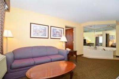 фото отеля BEST WESTERN PLUS Trail Lodge Hotel & Suites