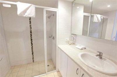 фото отеля Surf Regency Apartments