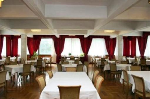 фото отеля Petrovo-Dalnee Holiday hotel