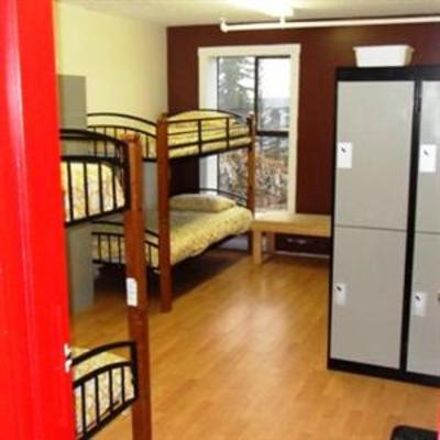 фото отеля The Urban Retreat Hostel – Big White
