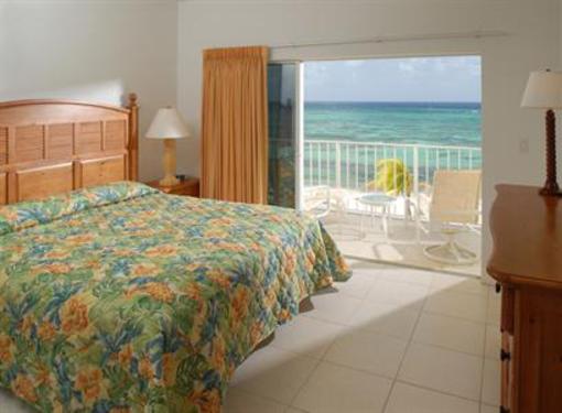 фото отеля Castaways Cayman Beach Resort