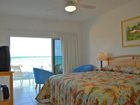 фото отеля Castaways Cayman Beach Resort