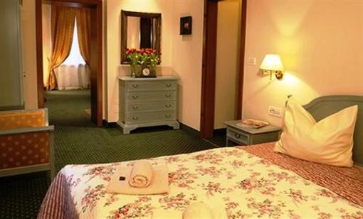 фото отеля Villa Helvetia Merano