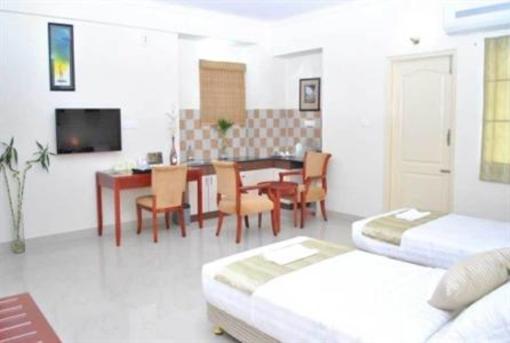 фото отеля The Ivory Inn
