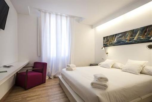 фото отеля Cheap & Chic Hotel