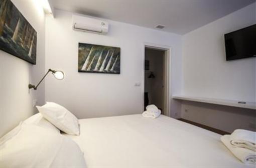 фото отеля Cheap & Chic Hotel