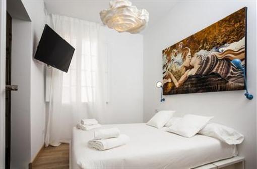 фото отеля Cheap & Chic Hotel