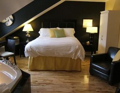 фото отеля Leaside Manor