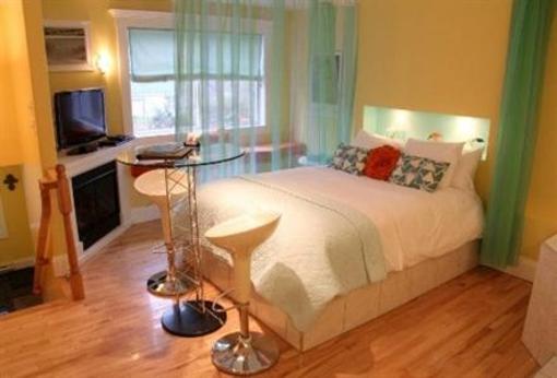 фото отеля Leaside Manor