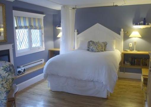 фото отеля Leaside Manor