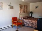 фото отеля Cozy Pines Motel Castlegar