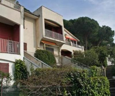 фото отеля Moneglia Apartment 3