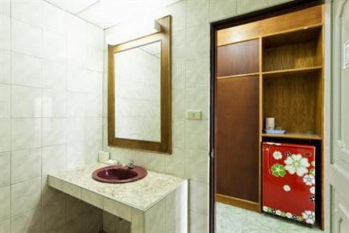 фото отеля Baan Nitra Guesthouse Patong