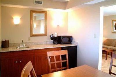 фото отеля AmericInn Hotel & Suites Indianapolis Northeast Fishers