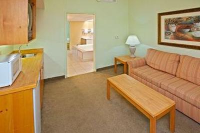 фото отеля AmericInn Hotel & Suites Indianapolis Northeast Fishers