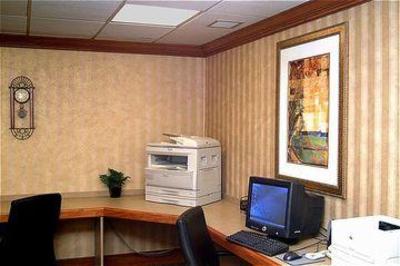фото отеля AmericInn Hotel & Suites Indianapolis Northeast Fishers