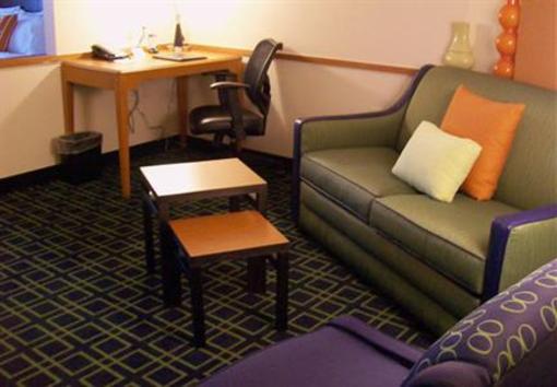 фото отеля Fairfield Inn & Suites Strasburg