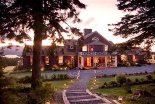 фото отеля Lodge at Moosehead Lake