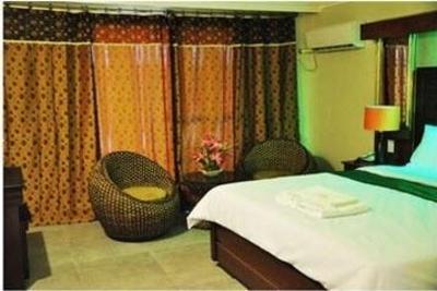 фото отеля Hotel California Angeles City