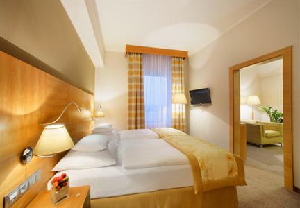 фото отеля Crowne Plaza Hotel Prague