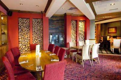 фото отеля Premier Inn Newmarket