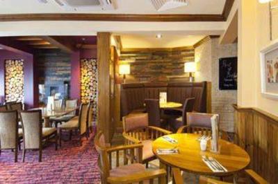 фото отеля Premier Inn Newmarket