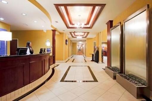 фото отеля Holiday Inn Express Hotel & Suites Reno