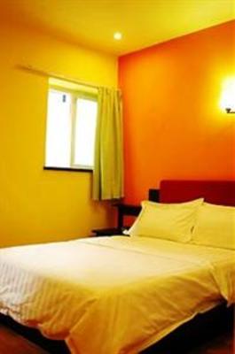 фото отеля Sunlit Express Hotel