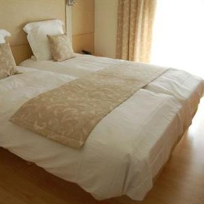 фото отеля Hotel St.Yves