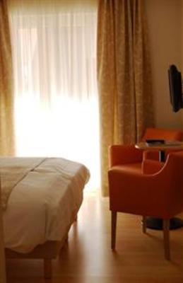 фото отеля Hotel St.Yves
