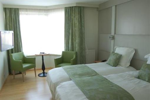 фото отеля Hotel St.Yves