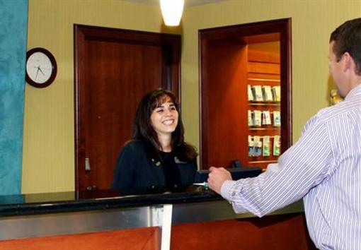 фото отеля Courtyard by Marriott Fort Myers - Gulf Coast Town Center
