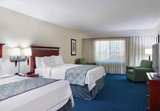 фото отеля Courtyard by Marriott Fort Myers - Gulf Coast Town Center