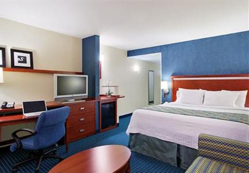 фото отеля Courtyard by Marriott Fort Myers - Gulf Coast Town Center