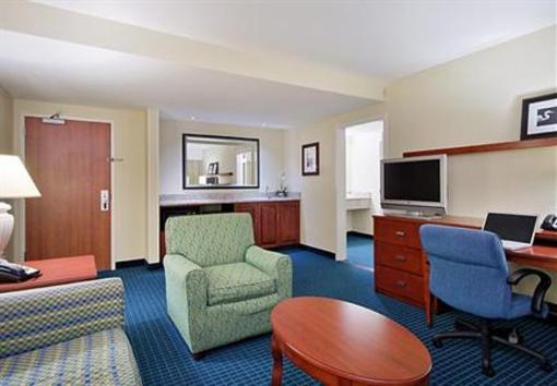 фото отеля Courtyard by Marriott Fort Myers - Gulf Coast Town Center