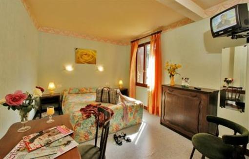 фото отеля Hotel l'Oustal