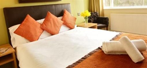фото отеля Lamb & Flag Hotel Abergavenny