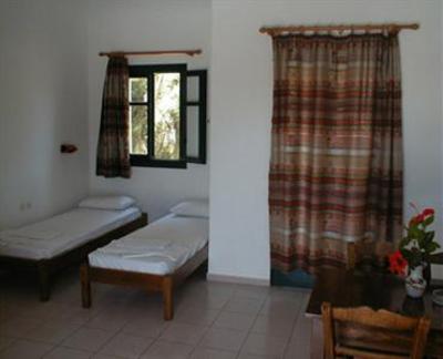 фото отеля Kri-Kri Village Holiday Apartments