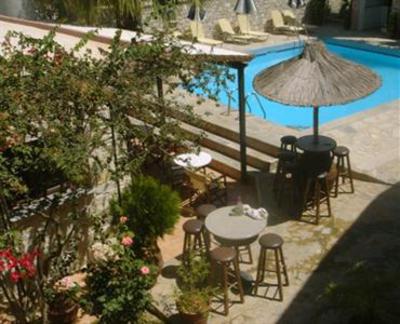 фото отеля Kri-Kri Village Holiday Apartments