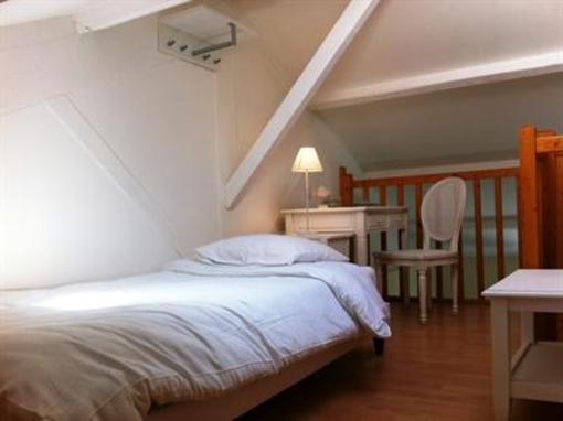 фото отеля Hotel La Maison Sur l'Eau