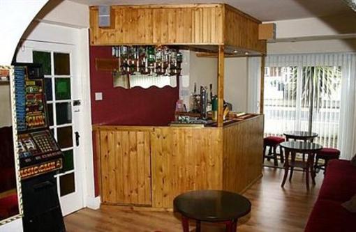 фото отеля Dovedale Guest House Skegness