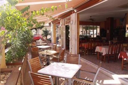фото отеля Apartamentos Poniente Playa Ibiza