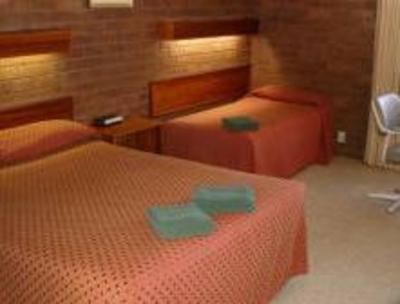 фото отеля Kingswood Motel & Apartments