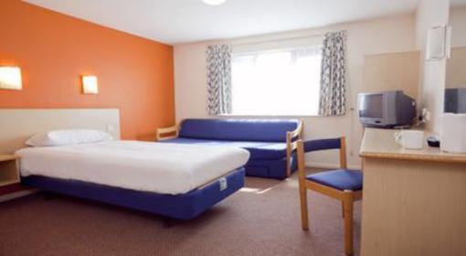 фото отеля Travelodge Canterbury Whitstable