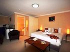 фото отеля Oyster Cove Chalet Hotel