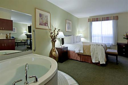 фото отеля BEST WESTERN Red Deer Inn and Suites